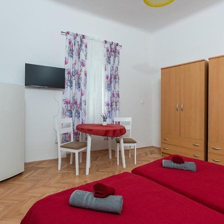 Fatoric Rooms Poreč Exterior foto