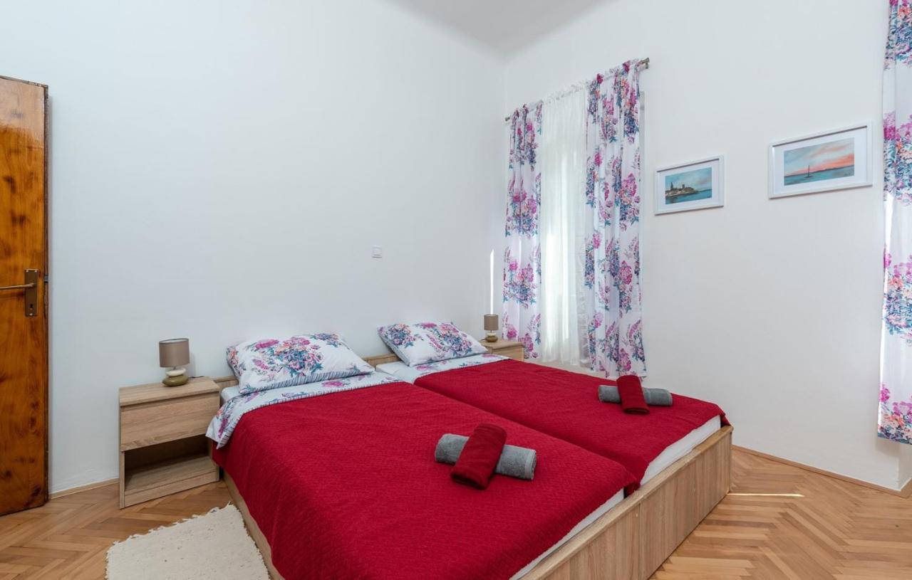 Fatoric Rooms Poreč Exterior foto